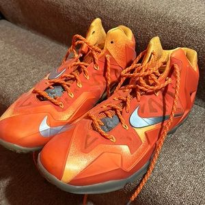 Nike lebrons size 14